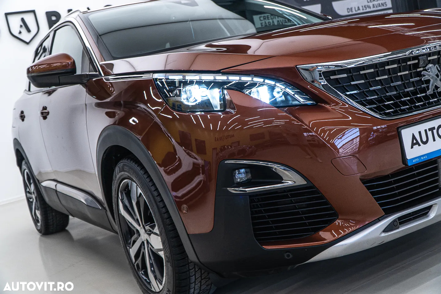 Peugeot 3008 1.2 PureTech Turbo S&S EAT6 Allure - 28