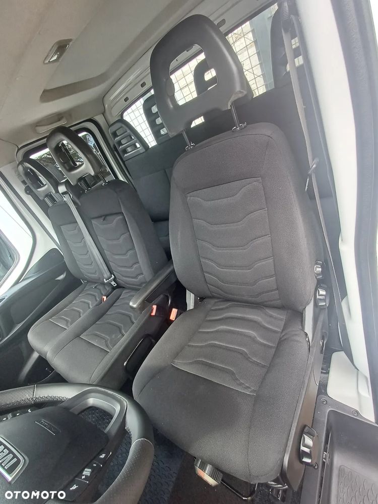 Mercedes-Benz Sprinter - 27