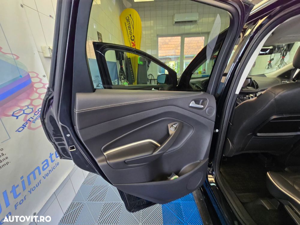 Ford Kuga 2.0 TDCi 4WD Powershift Vignale - 15