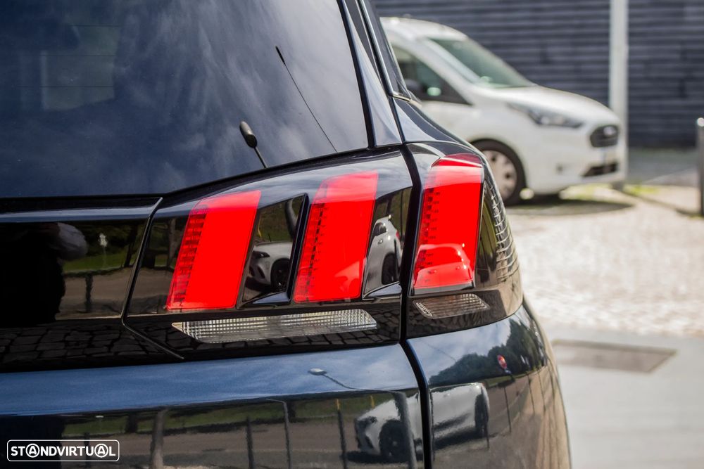 Peugeot 5008 BlueHDI 130 EAT8 Active - 8