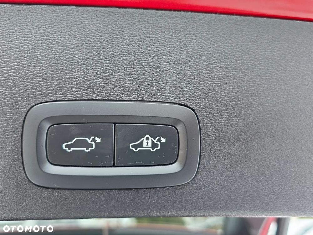 Volvo XC 40 B3 B DKG Essential - 38