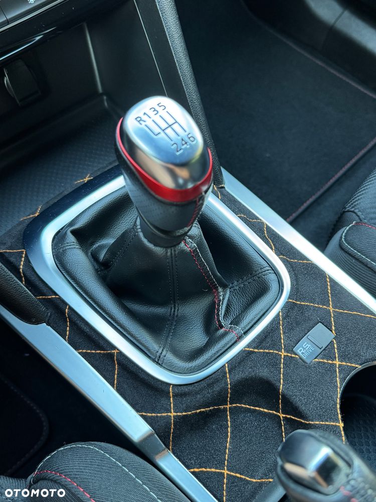 Renault Megane 1.8 TCe FAP R.S Trophy - 23