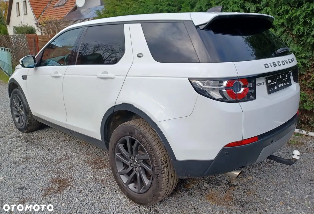 Land Rover Discovery Sport - 8