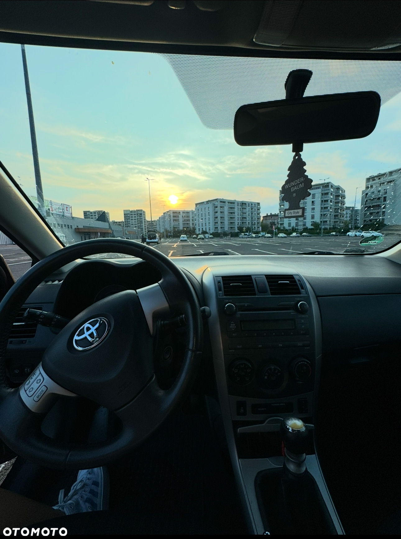 Toyota Corolla - 2
