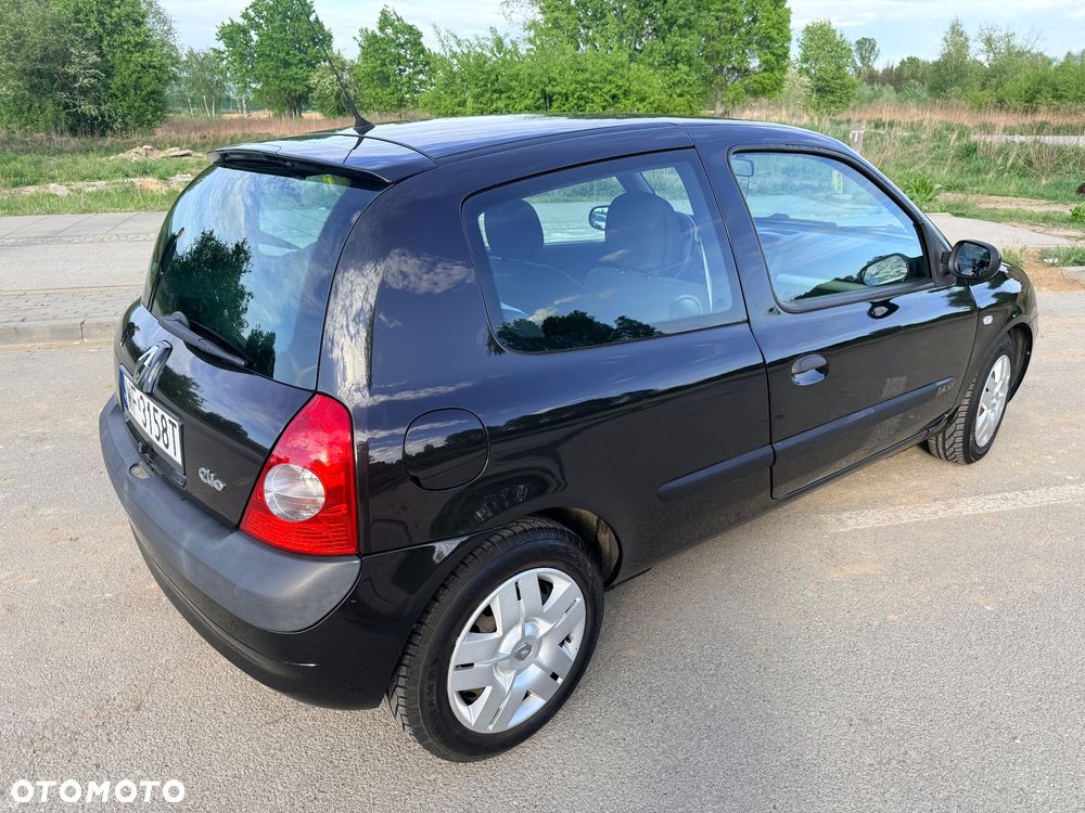 Renault Clio 1.4i RT 16V - 6