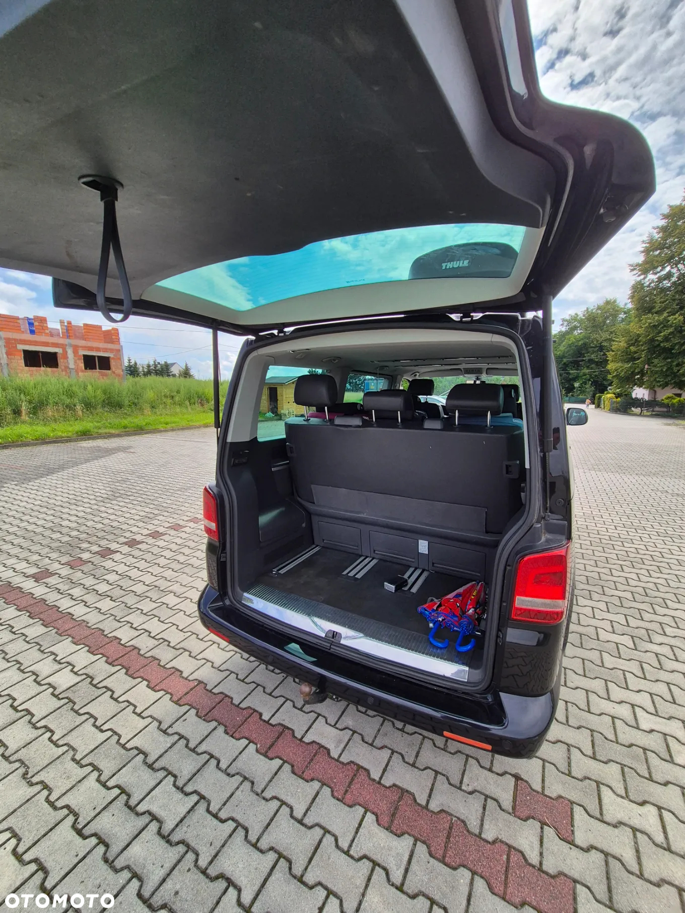 Volkswagen Multivan - 12