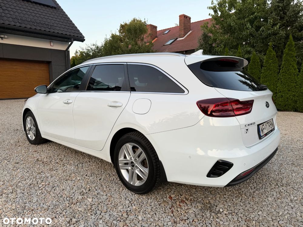 Kia Ceed 1.6 CRDi mHEV L - 2
