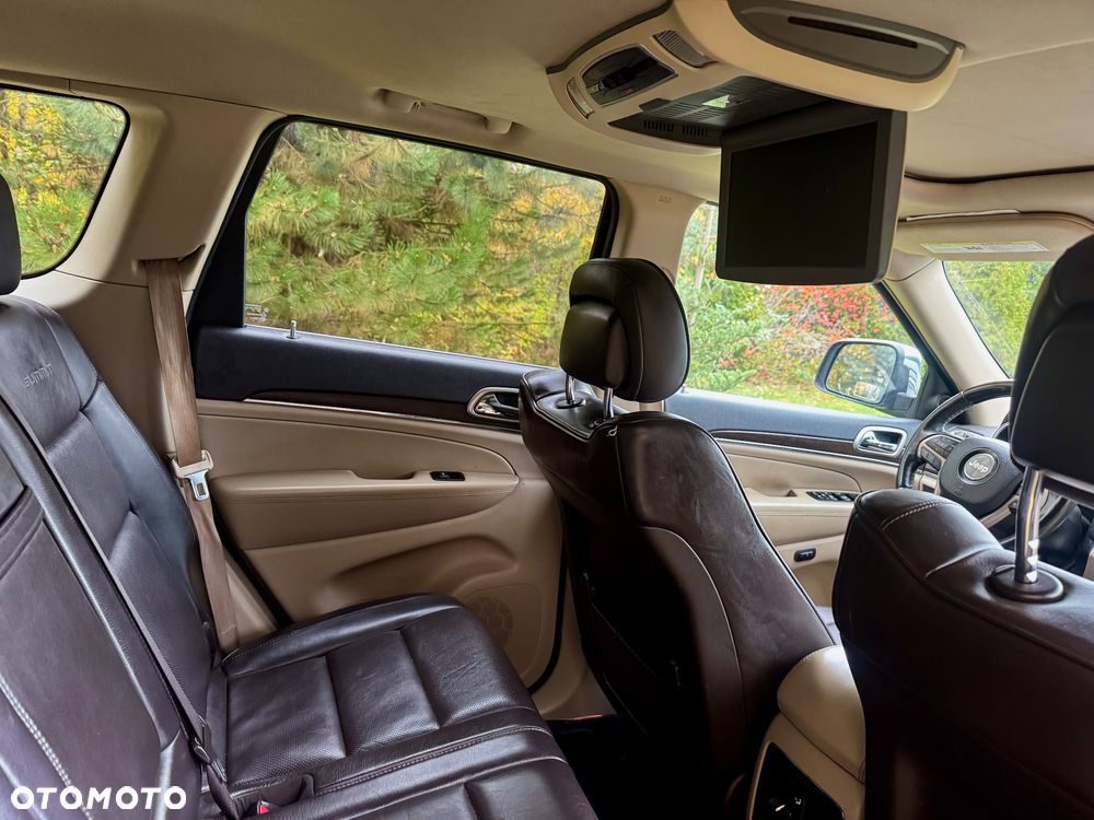 Jeep Grand Cherokee - 34
