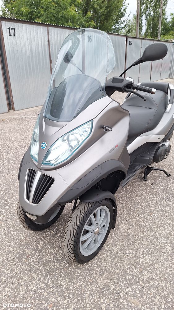 Piaggio MP-3 - 19