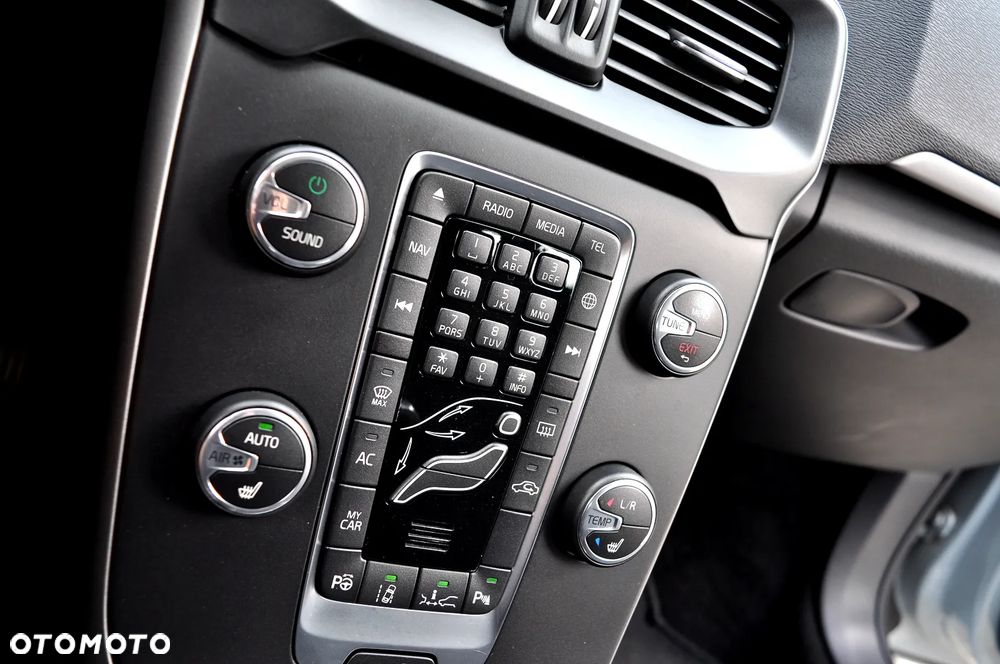 Volvo V40 D3 Inscription - 27