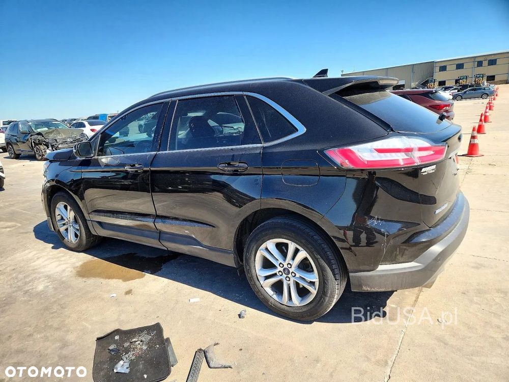 Ford Edge - 10