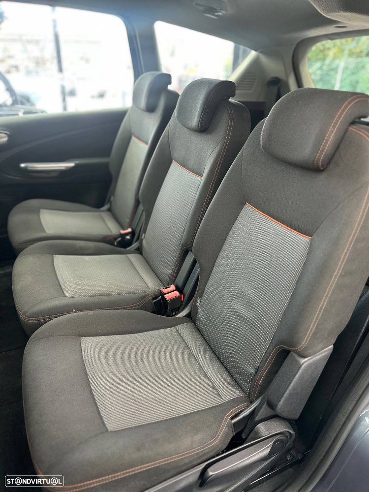 Ford S-Max 2.0 TDCi Trend 7L - 8
