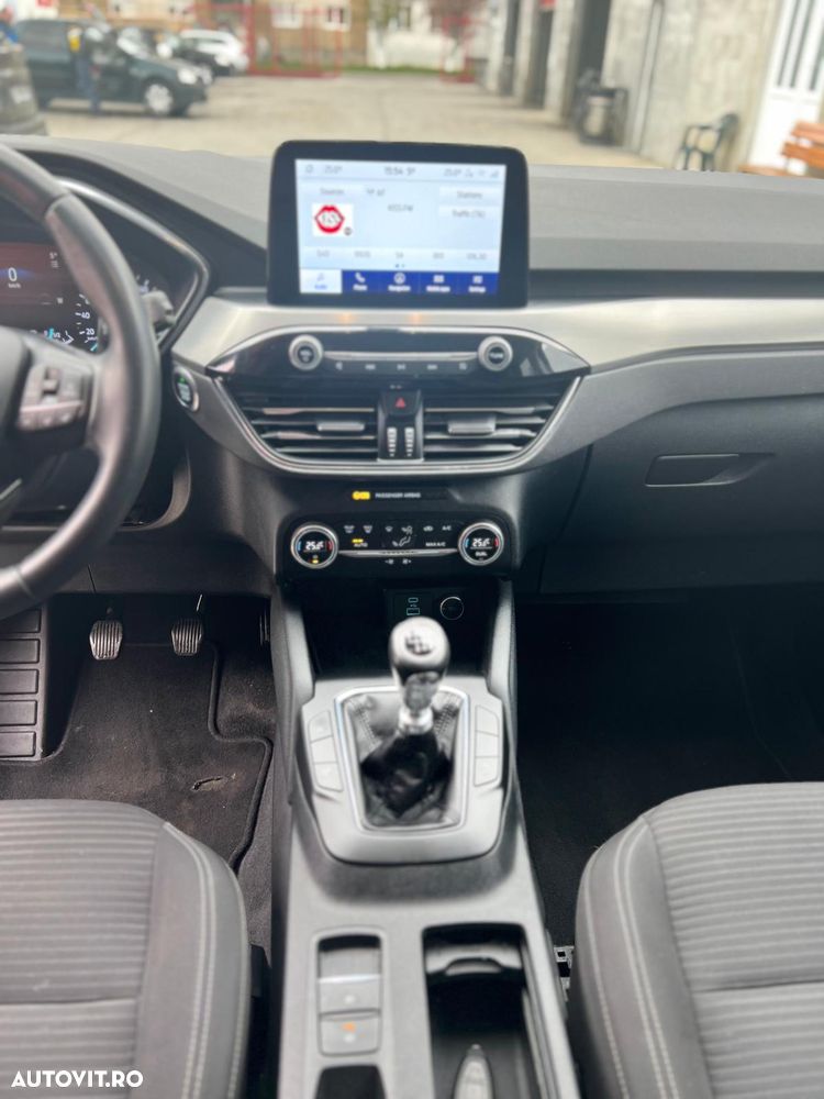 Ford Kuga 2.0 EcoBlue mHEV FWD Titanium - 11