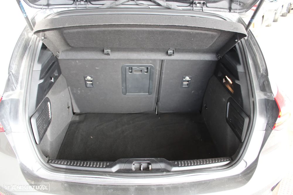 Ford Focus 1.0 EcoBoost MHEV ST-Line X - 25