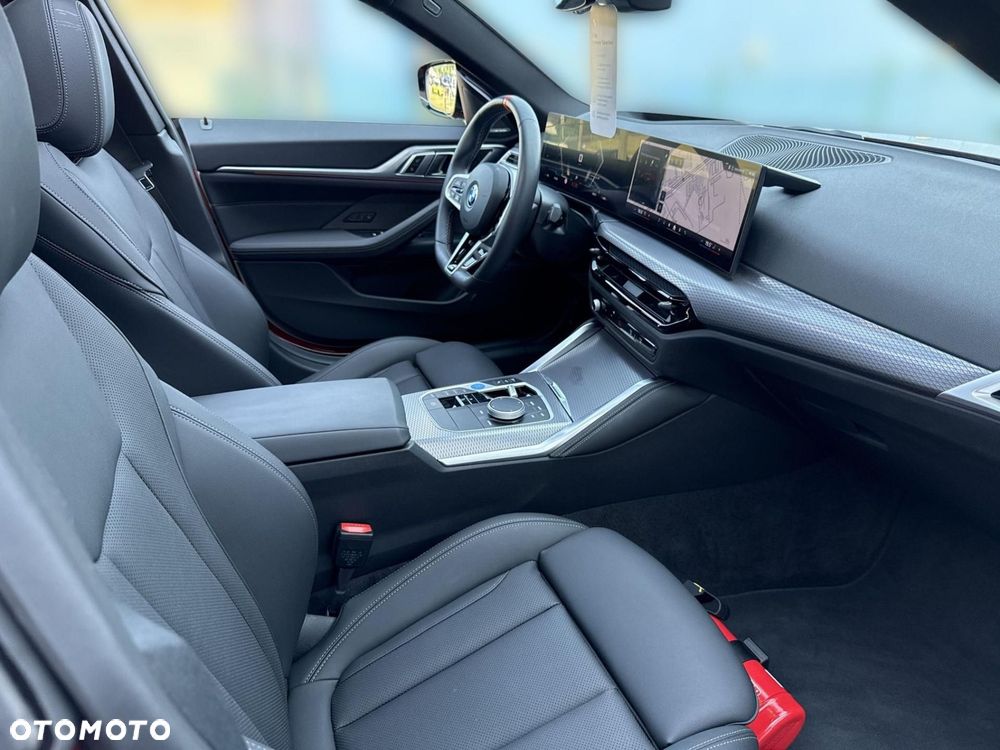 BMW i4 - 7