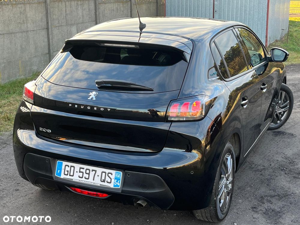Peugeot 208 - 22