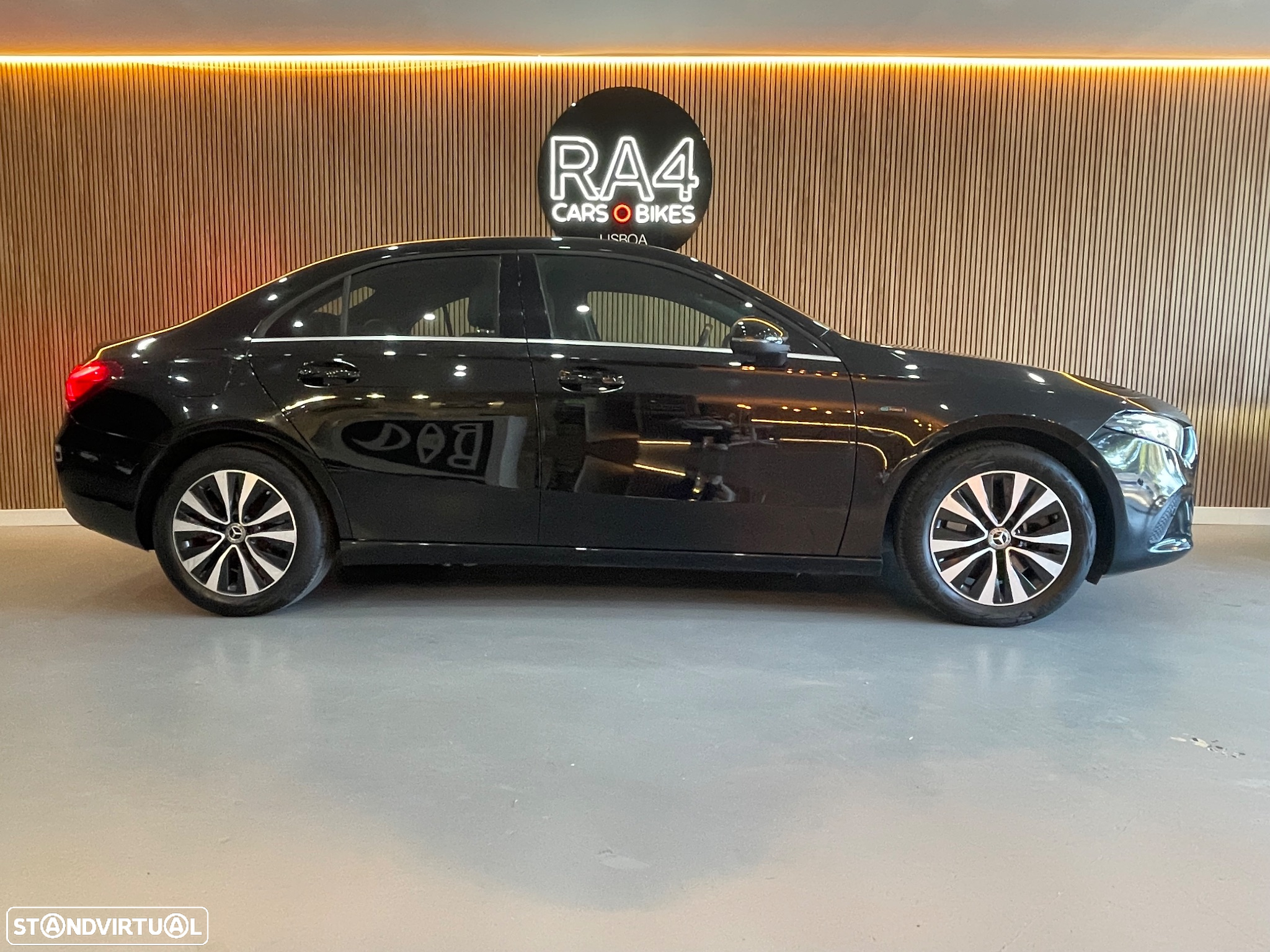 Mercedes-Benz A 250 Limousine e Style Plus - 16