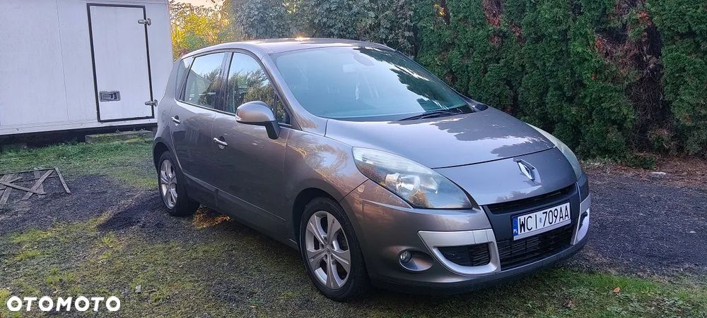 Renault Scenic 2011 photo 2