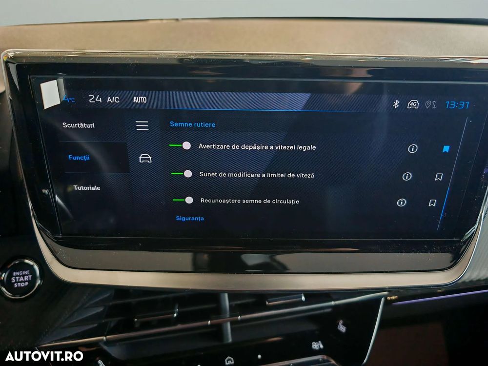 Peugeot 2008 1.2L e-DCS6 MHEV GT - 39