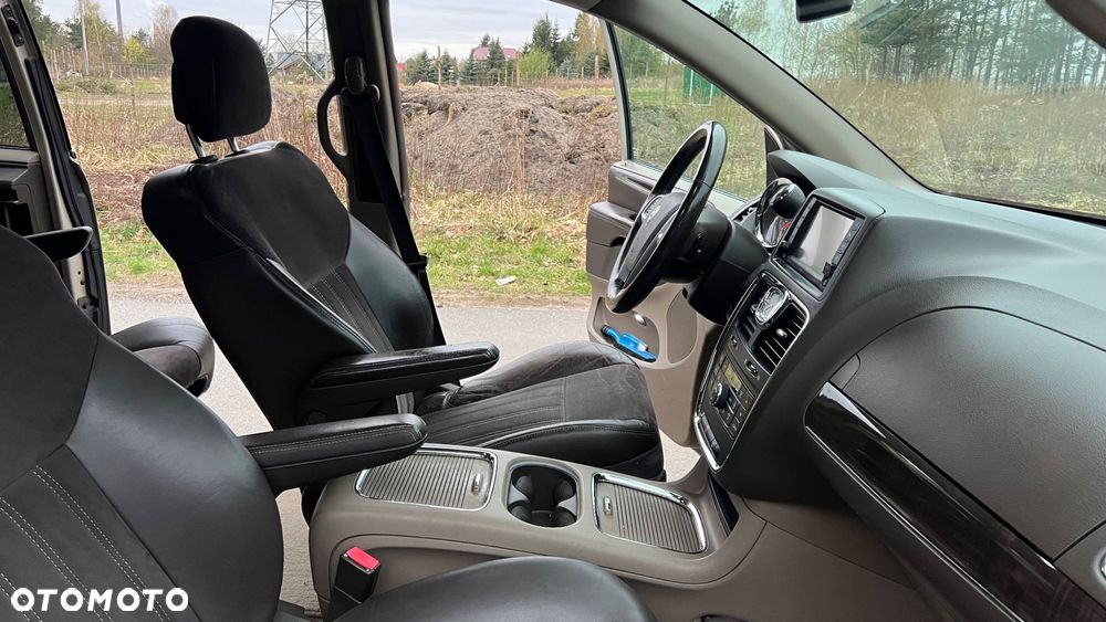 Lancia Voyager - 11