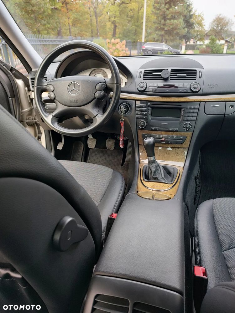 Mercedes-Benz Klasa E 200 T Kompressor Avantgarde - 7