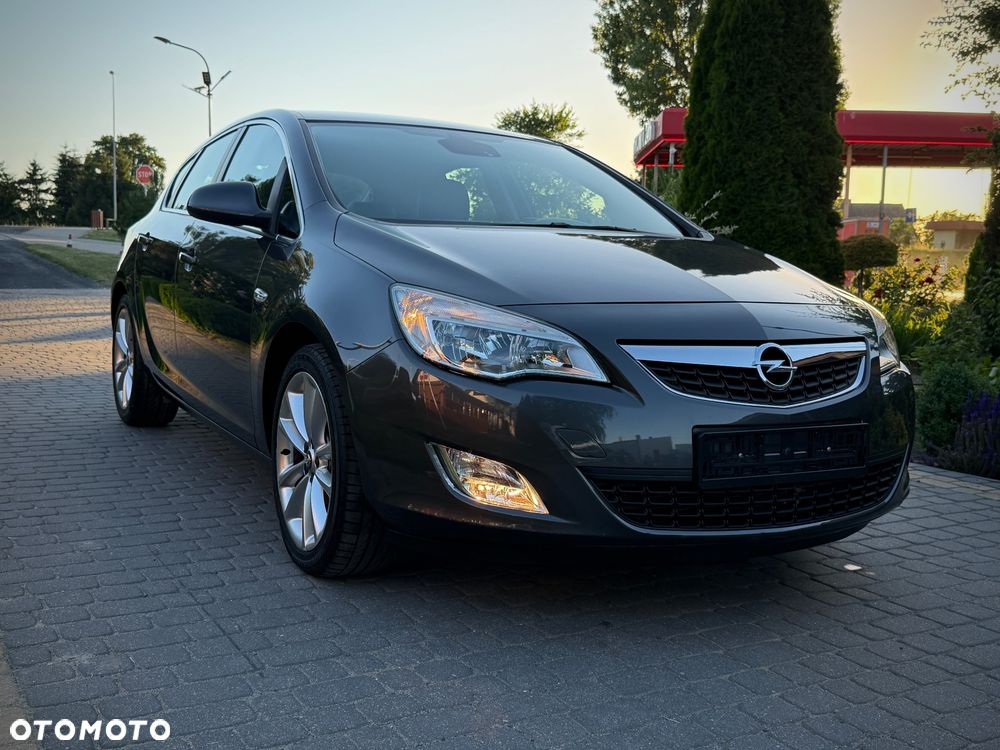 Opel Astra 1.4 T Cosmo - 9
