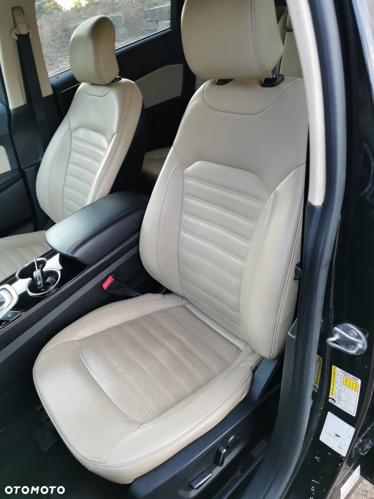 Ford Edge - 18