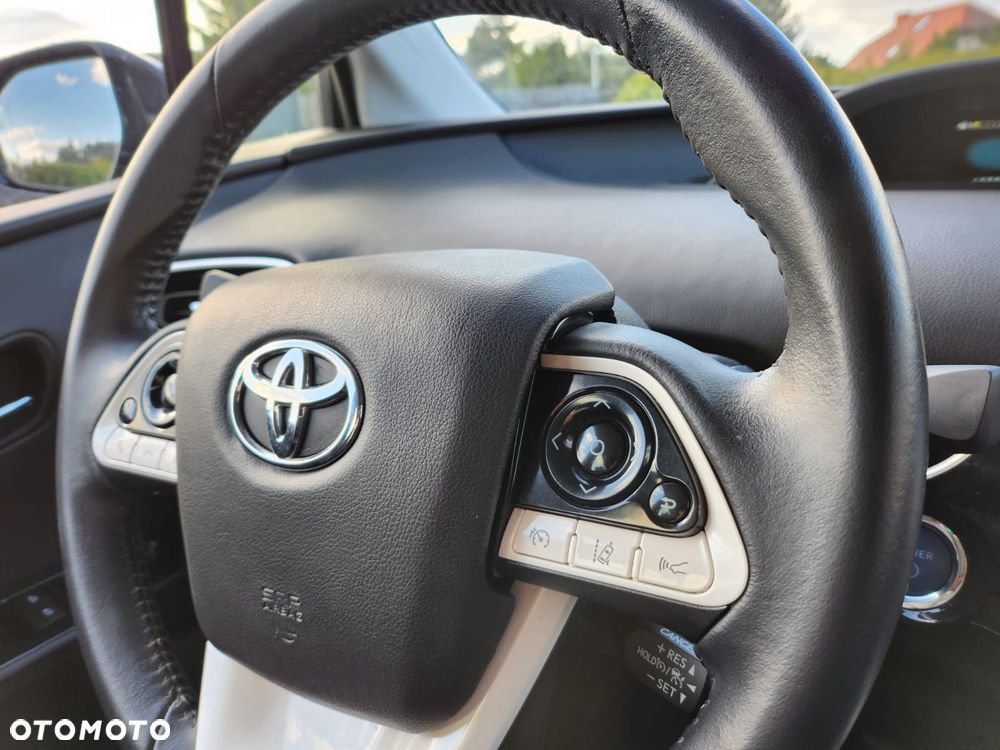 Toyota Prius 1.8 Hybrid Executive - 13