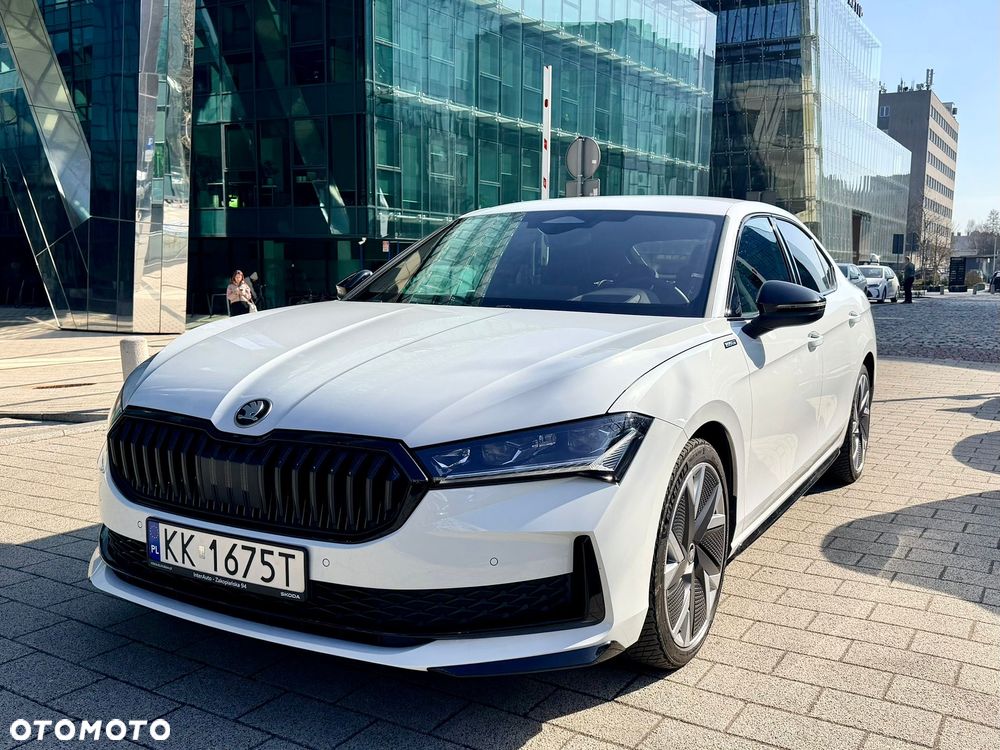 Skoda Superb 2.0 TDI SCR 4x4 Sportline DSG - 2