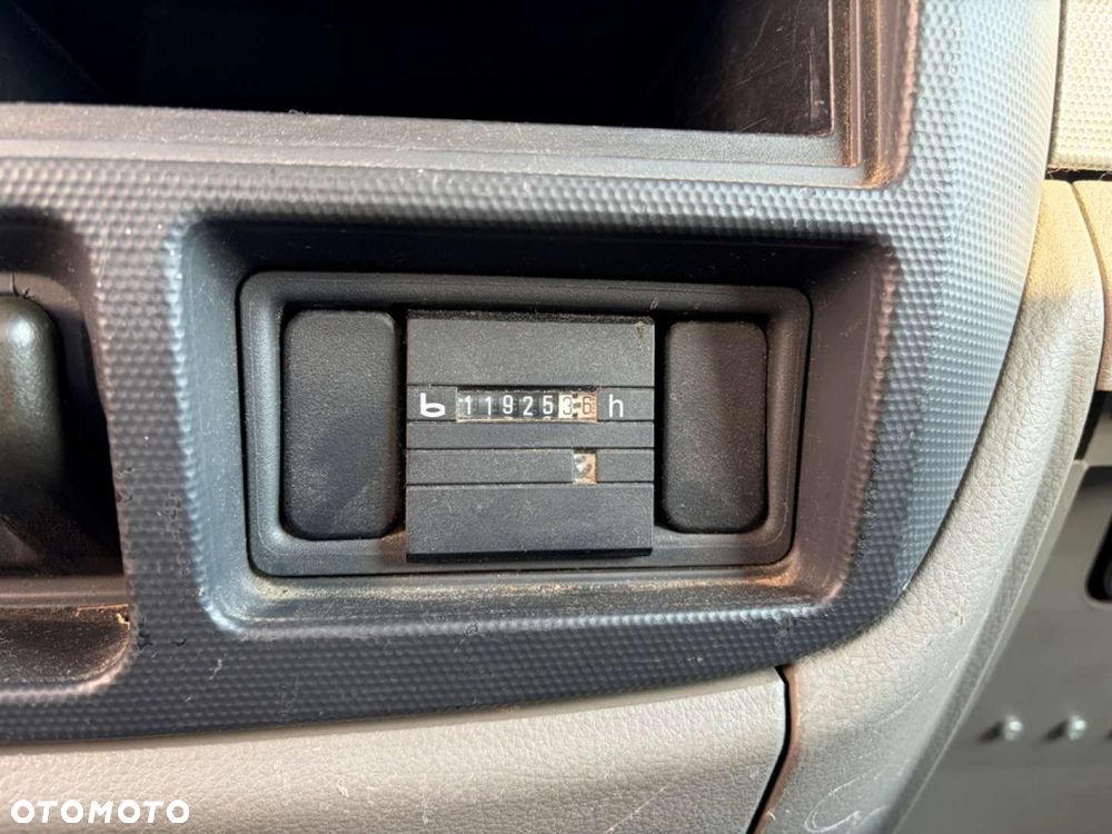 Nissan CABSTAR 35.11 / I rejestracja 2011 - 11