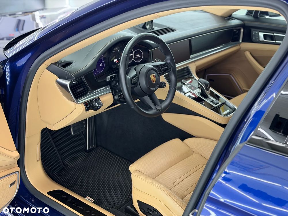 Porsche Panamera 4 E-Hybrid Platinum Edition - 3
