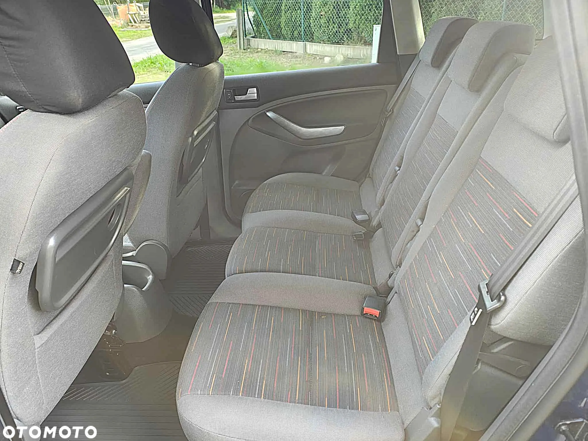 Ford Focus C-Max 1.8 Ghia - 28