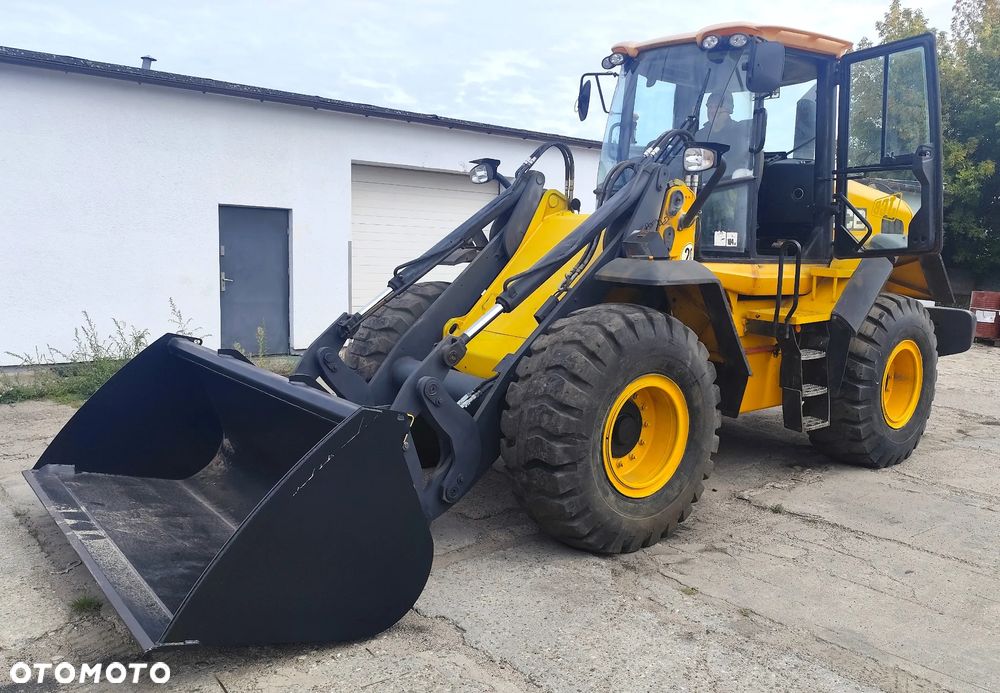 JCB 427HT - 8