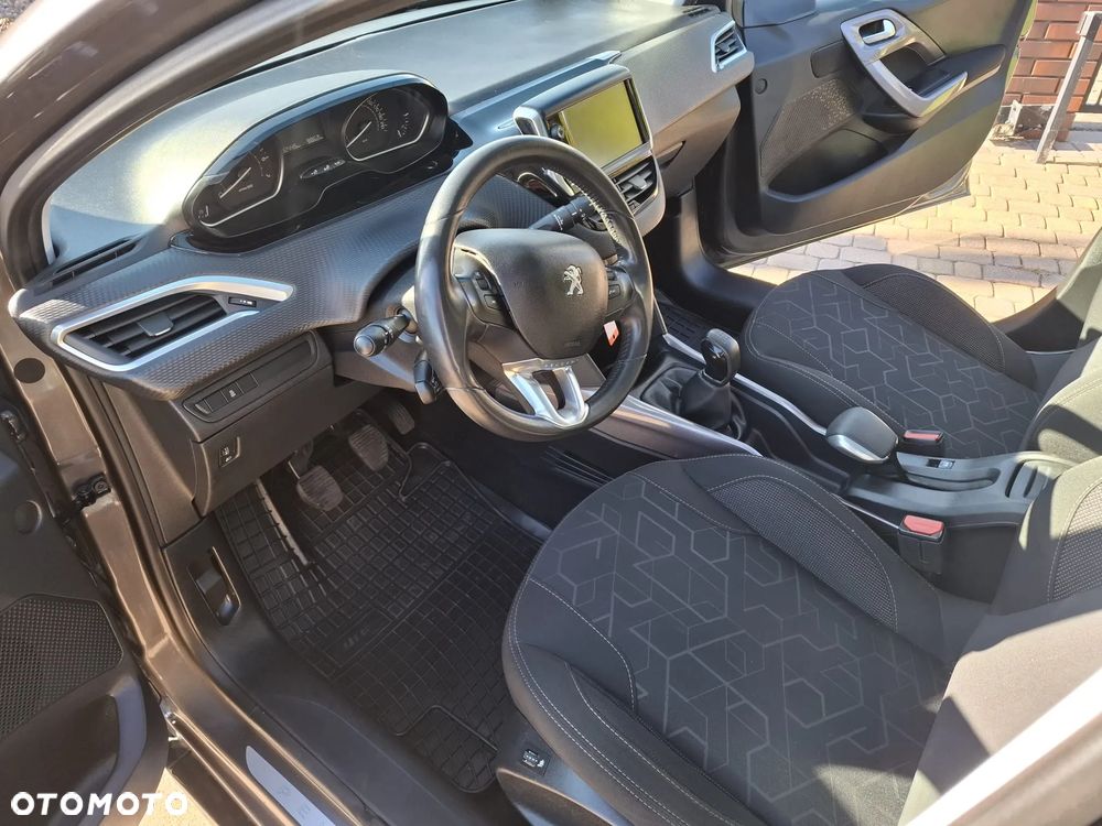 Peugeot 2008 82 VTI Allure - 10