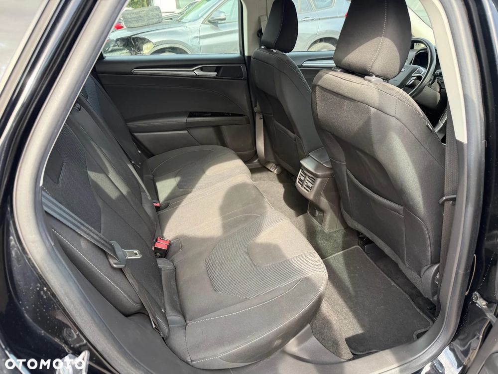 Ford Mondeo - 8