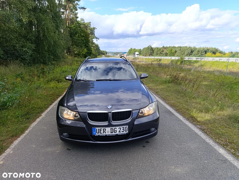 BMW Seria 3 318i - 14