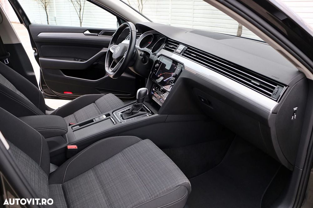 Volkswagen Passat 2.0 TDI SCR DSG Elegance - 15