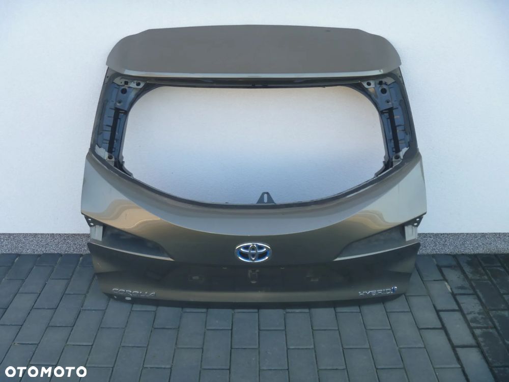 TOYOTA COROLLA E21 KOMBI HB MASKA SILNIKA ORYGINAŁ ŁADNA - 18