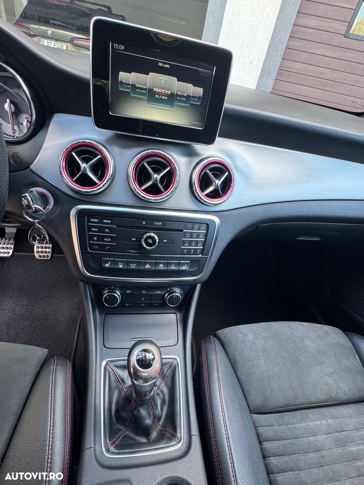 Mercedes-Benz CLA 180 SB - 11
