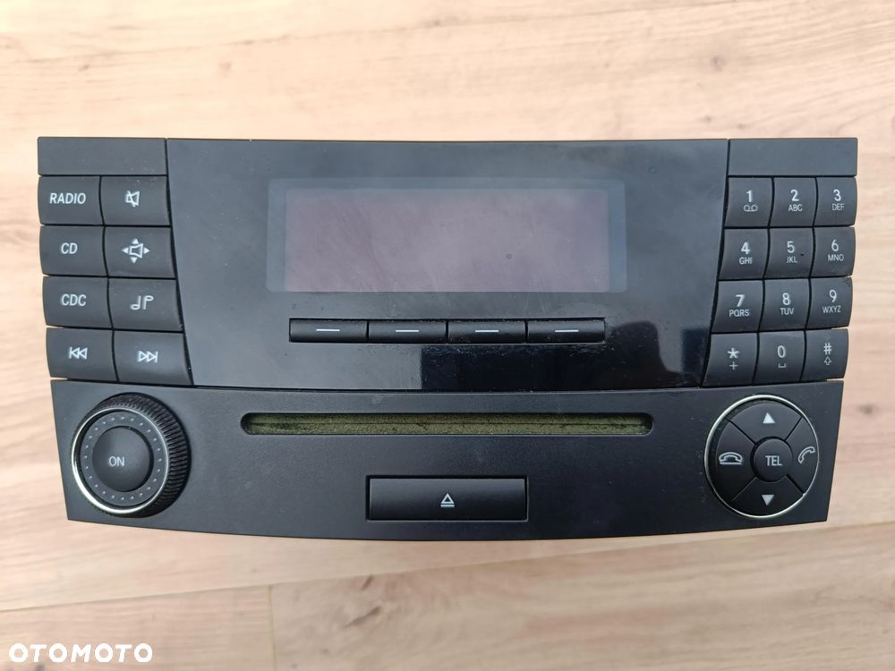 MERCEDES W211 W219 CLS RADIO CD IGŁA MF2311 A2118209889 - 1
