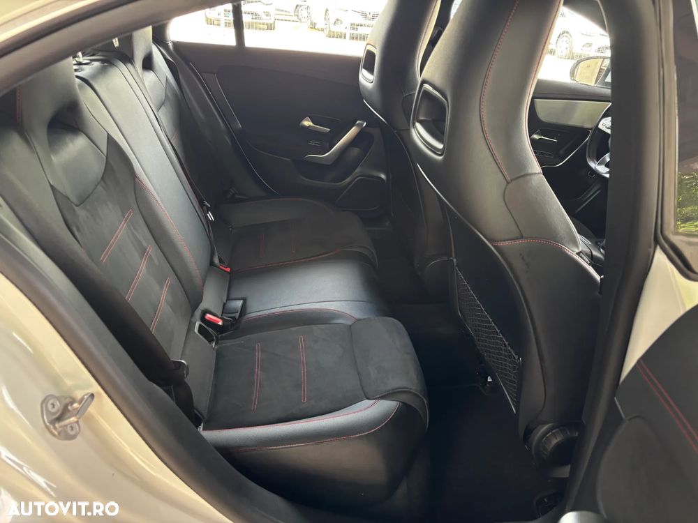 Mercedes-Benz CLA 200 7G-DCT Edition AMG Line - 38