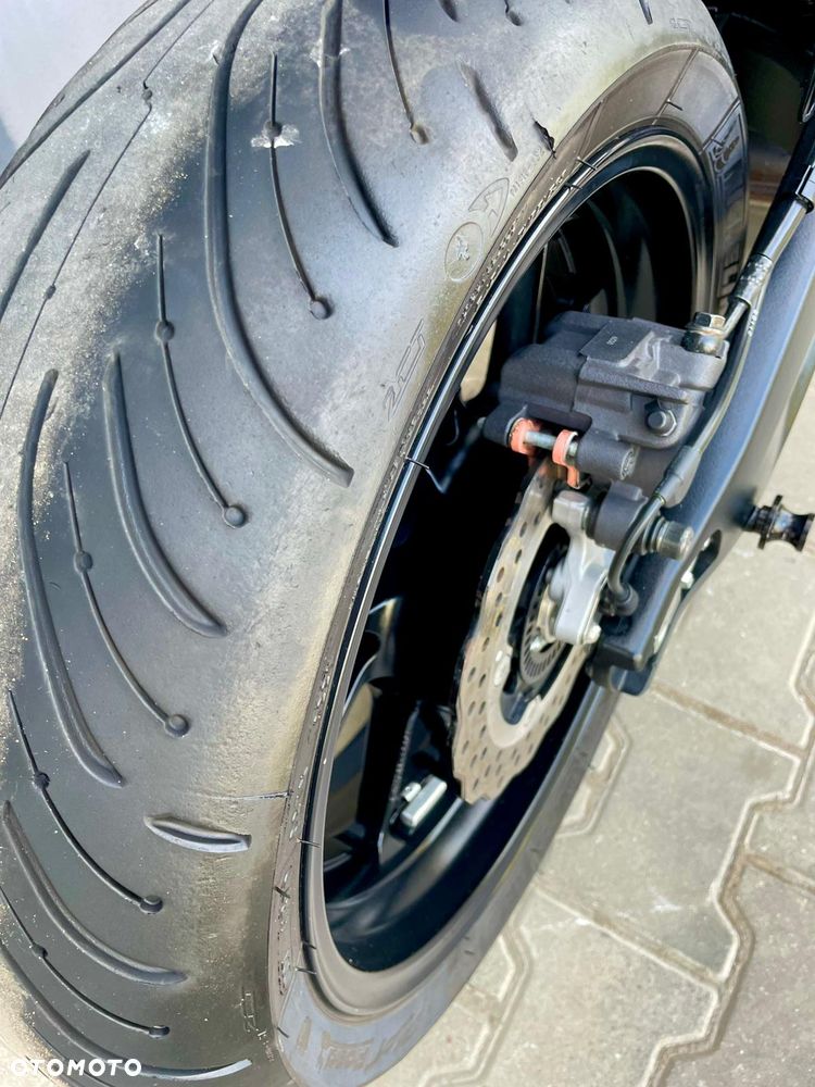 Yamaha MT - 7