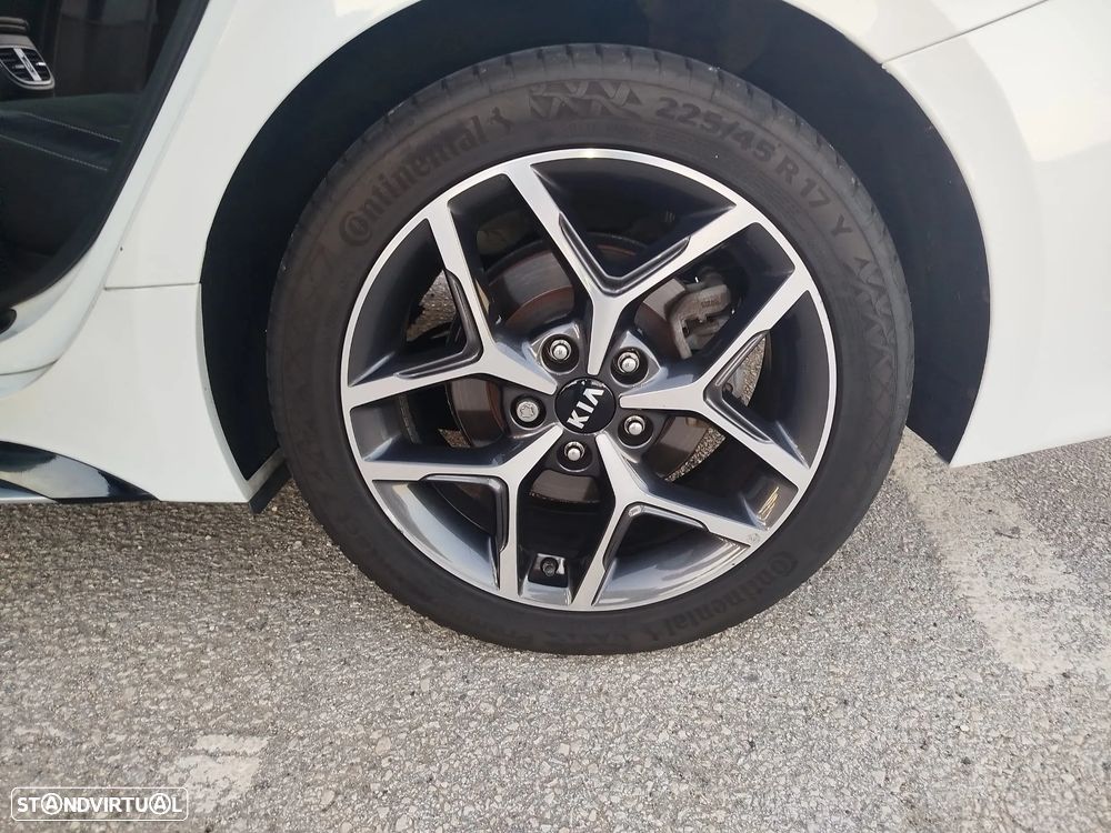 Kia ProCeed 1.4 T-GDi GT Line+SRF - 17