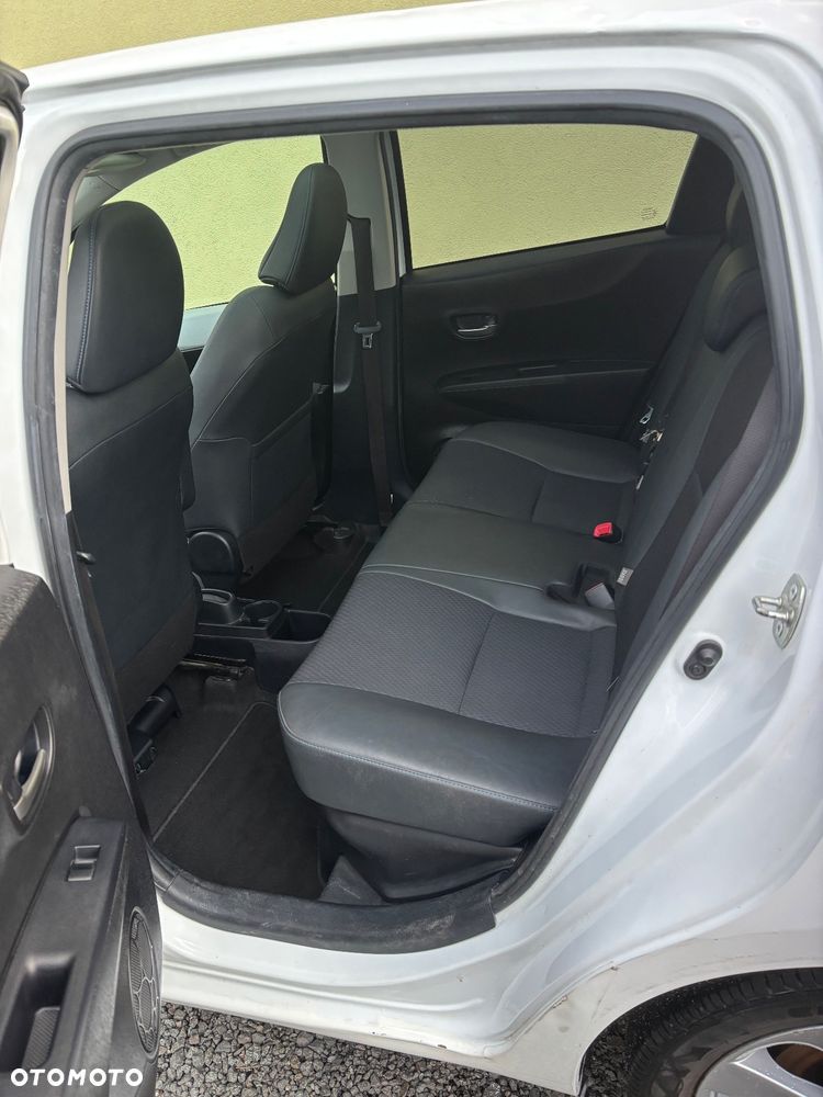 Toyota Yaris - 11