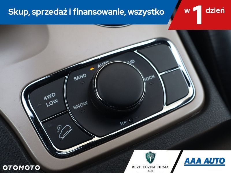 Jeep Grand Cherokee - 18