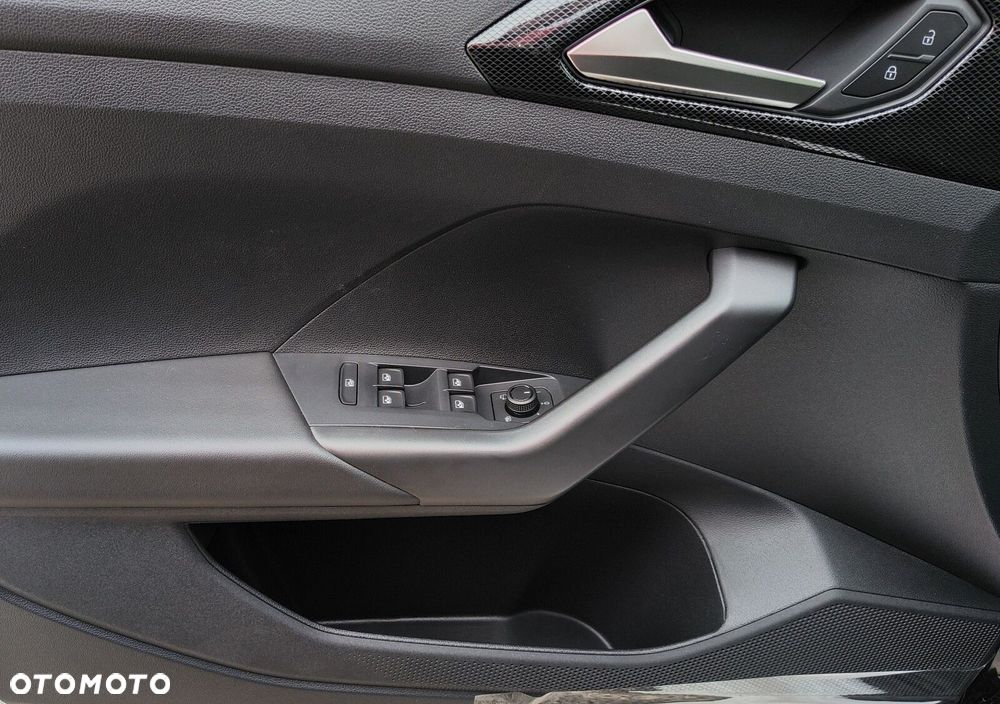 Volkswagen T-Cross 1.0 TSI Life Plus - 17