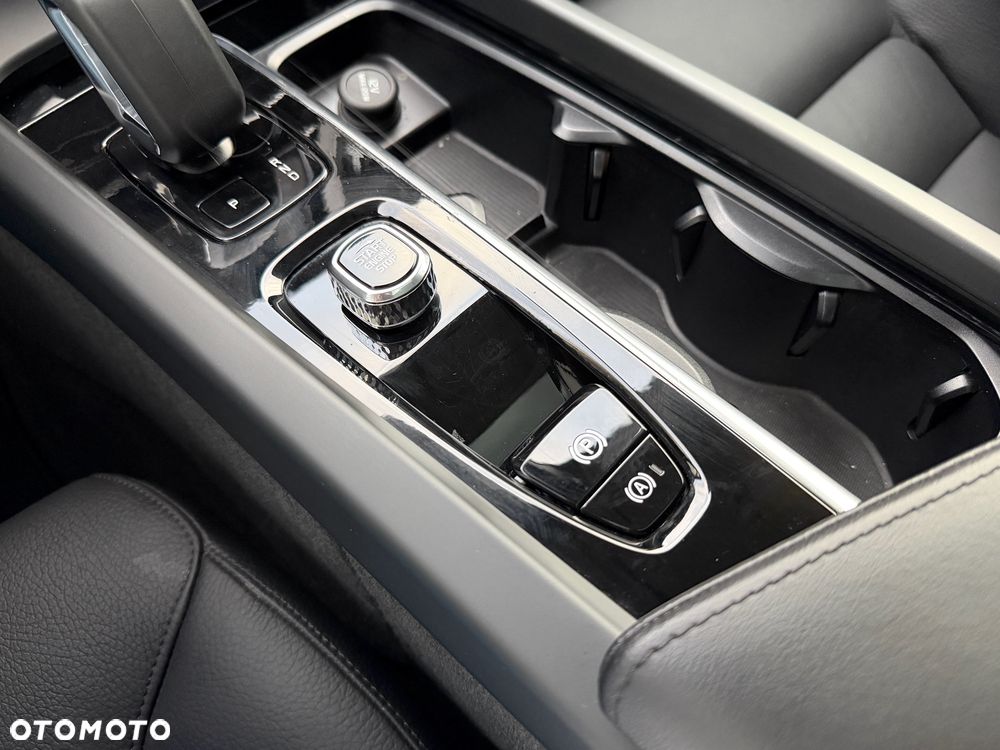 Volvo XC 60 B5 B Geartronic Inscription - 34