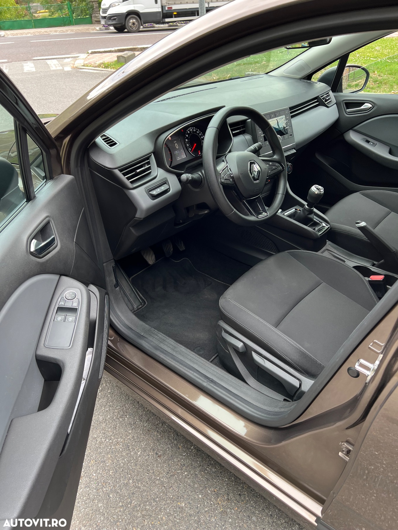 Renault Clio - 8