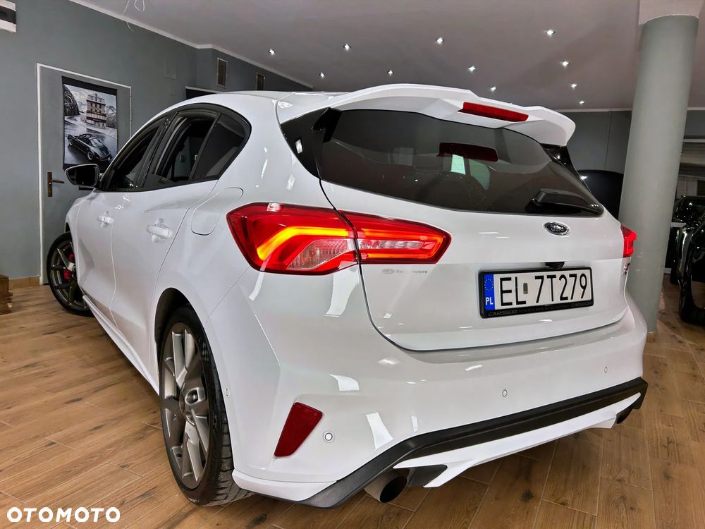 Ford Focus 2.3 EcoBoost ST Edition - 24