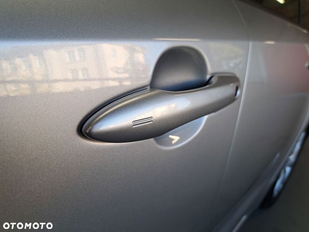 Toyota Corolla 1.8 Hybrid Comfort - 37